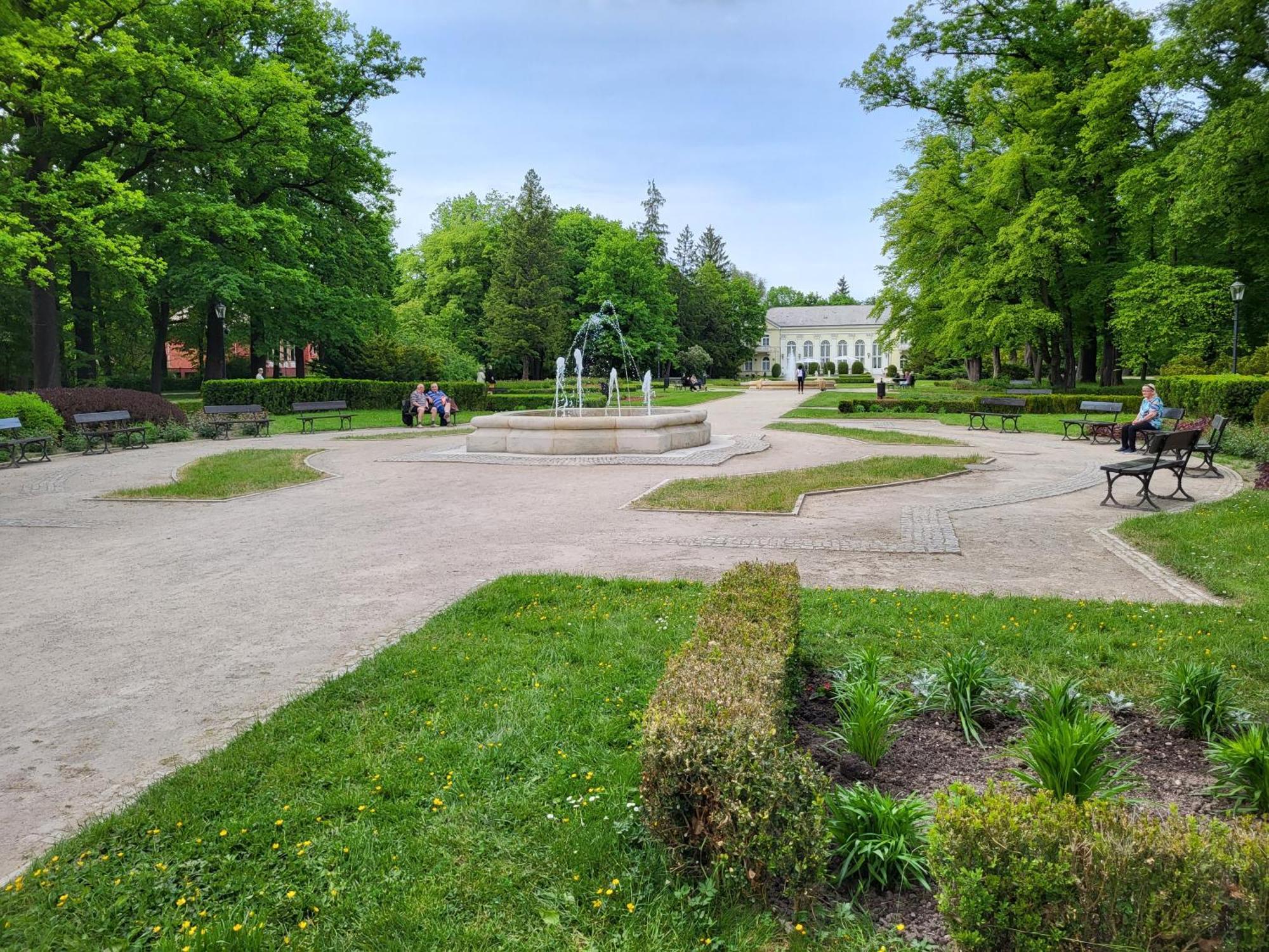 Villa Klara Cieplice Jelenia Gora Exterior photo